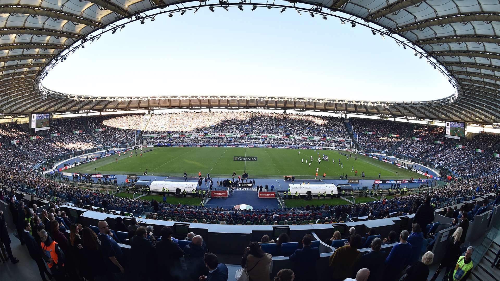 场比赛中 场比赛中